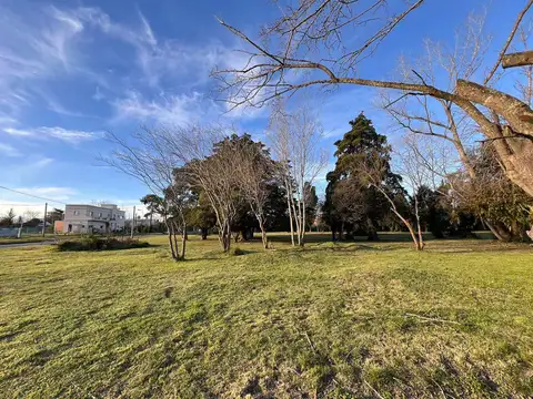 LOTE EN VENTA BARRIO PRIVADO LAS ALONDRAS (407 y 21) - Villa Elisa - 513M2