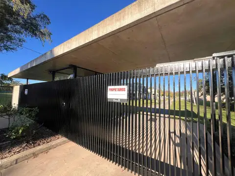 LOTE EN VENTA BARRIO PRIVADO LAS ALONDRAS (407 y 21) - Villa Elisa - 452M2