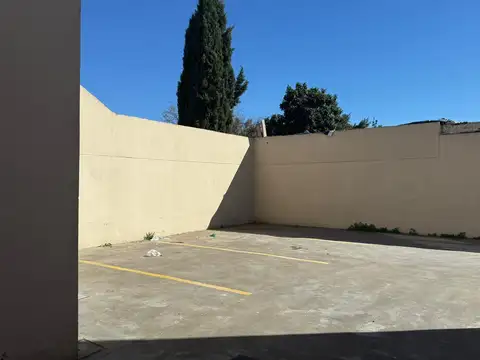 Local en Alquiler en Belen de Escobar, $ 2.000.000