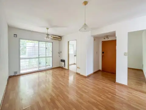 Un dormitorio - Riobamba 700