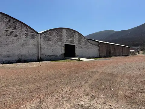 Galpon en Alquiler, zona Parque Industrial