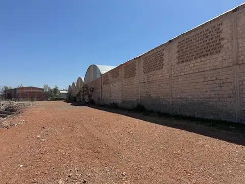 Galpon en Alquiler, zona Parque Industrial