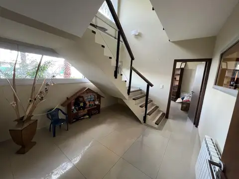 Casa 4 ambientes con 4 baños