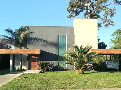 Casa en  venta de 4 dormitorios en Greenville