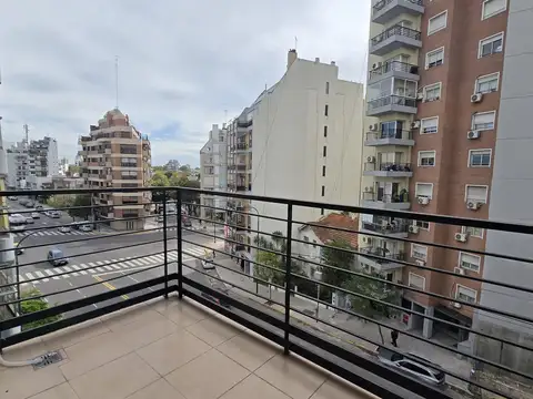 Departamento en Alquiler en Coghlan, $ 610.000
