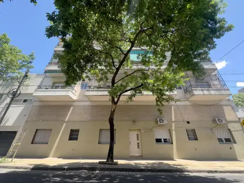 Departamento 3 ambientes con balcón en Floresta - Apto crédito