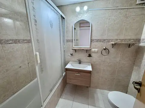 Departamento 4 ambientes con 2 baños