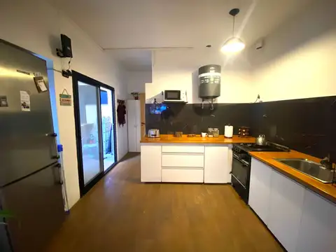 Depto Tipo Casa 4 ambientes con 2 baños