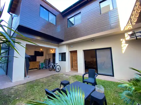 Depto Tipo Casa en Venta de 3 dormitorios