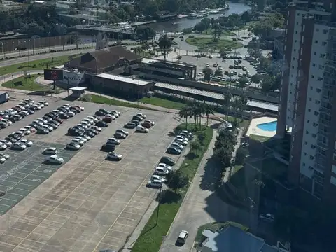 Oficina en Alquiler al Norte