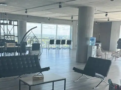 Oficina en Alquiler al Norte