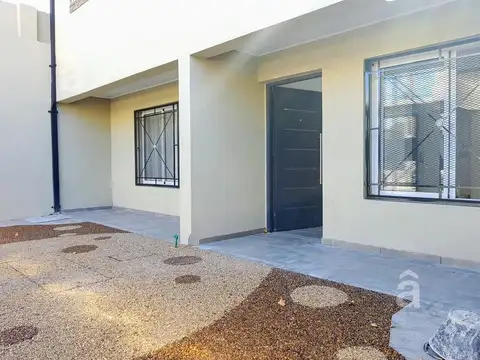 Depto Tipo Casa en Venta con 1 cocheras
