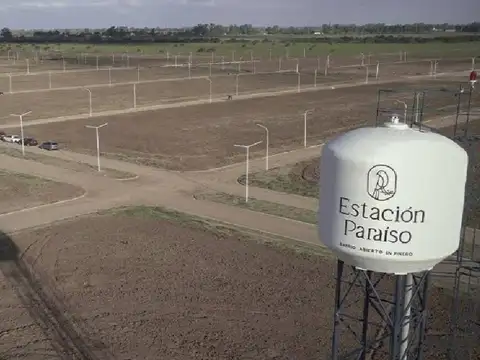 Terreno EN ESQUINA - ESTACION PARAISO ALVAREZ