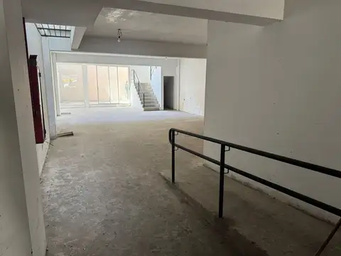 LOCAL EN VENTA PARQUE PATRICIOS AV ENTRE RIOS 