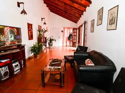 Vaqueros. B° El Tipal. Mza A. Casa 100