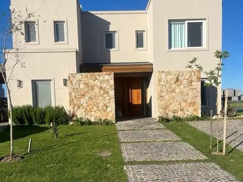 Casa  en Alq. Temporario en Santa Ana, Villanueva, Tigre