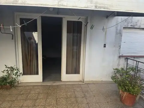 Depto Tipo Casa en Venta en Lanús, USD 120.000