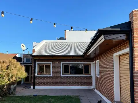Casa 3 ambientes con 2 baños