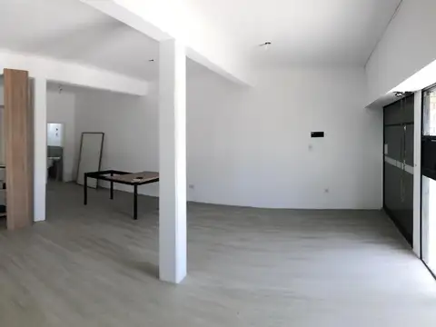 Local en Alquiler en City Bell, $ 950.000