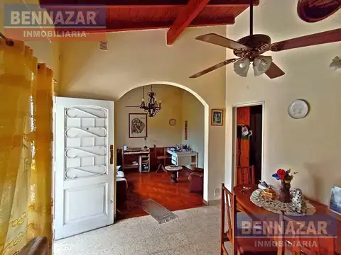 Casa 2 ambientes con 1 baño