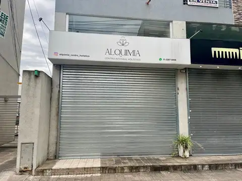 Local en excelente estado sobre calle Arredondo