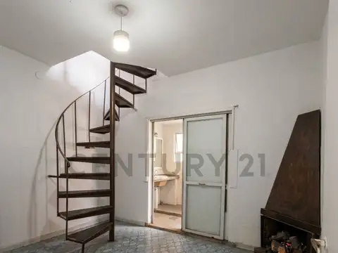 Casa 6 ambientes con 3 baños