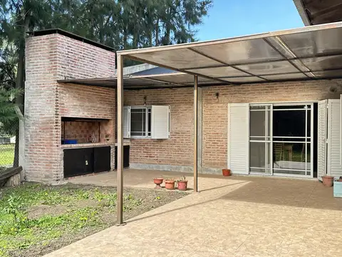 ¡Se vende esta encantadora casa, llena de amor y recuerdos, en el barrio más hermoso de Empalme Lobos!