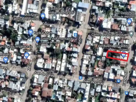 Casa 8 ambientes con 2 baños