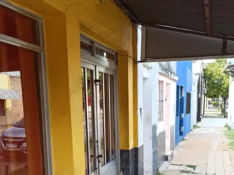 Se vende propiedad sobre Av. Candioti - Santo Tome