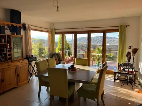 Venta de casa Barrio Privado Laderas de Chacras