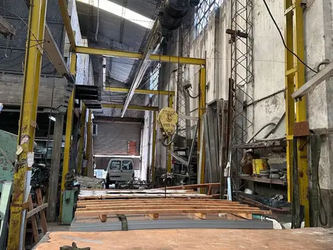 Galpon en Venta 50  mts Fondo