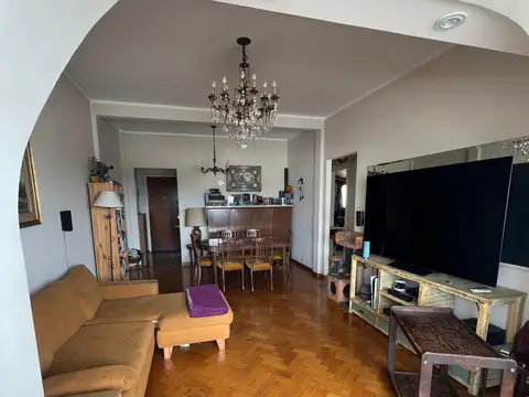 Av. San Juan 3500, Piso 6º