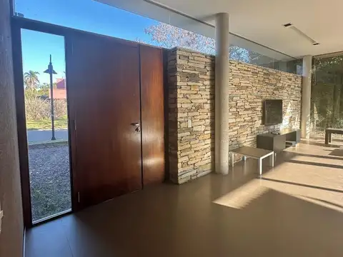 Casa en Alquiler en Fincas de Iraola II, USD 2.500