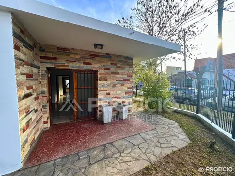 Casa en Venta en Berazategui, USD 180.000