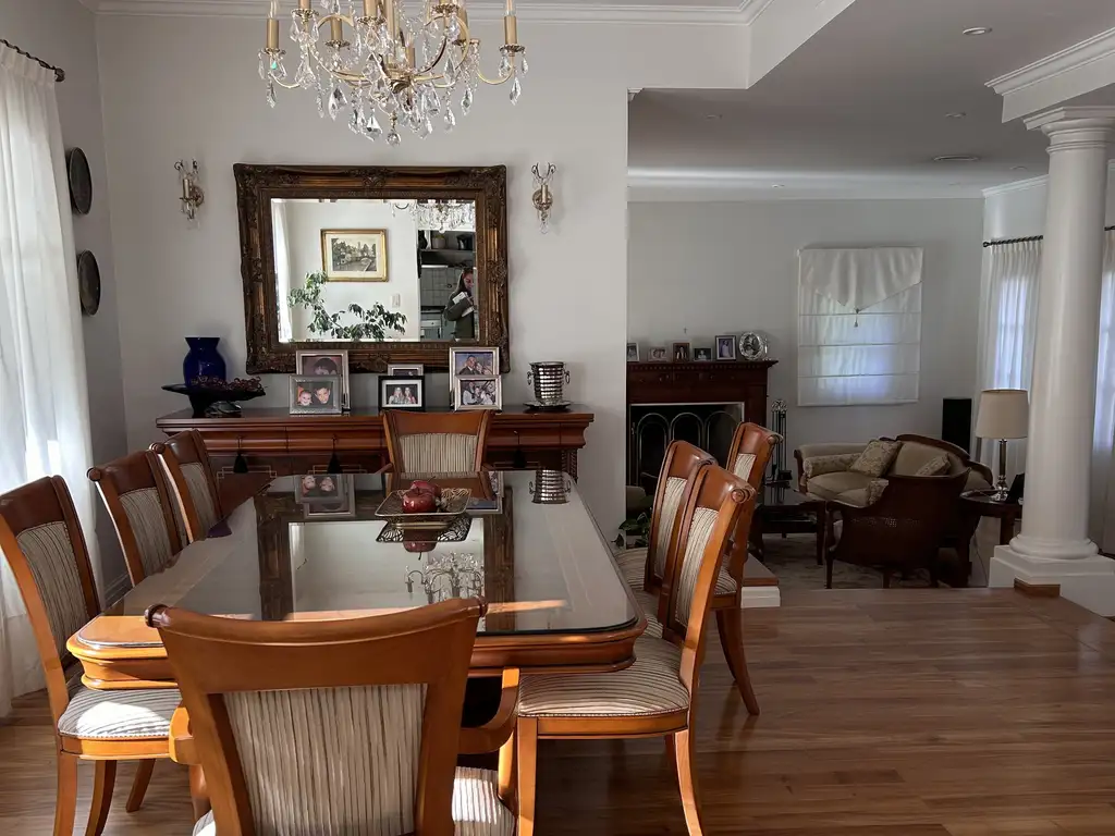 Casa en Venta en Abril Club De Campo