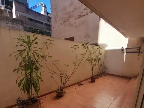 ALQUILER - RECOLETA - ARENALES 2900 - Amplio 2 amb c/balcon aterrazado - $1.000.000 - EXPENSAS...