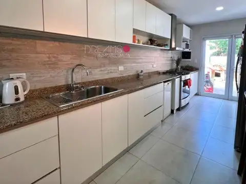 Casa - Venta - Argentina, Neuquén - Urmenio del Carmen Figueroa 2221