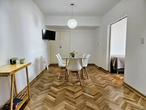 Uruguay 300, Piso 13
