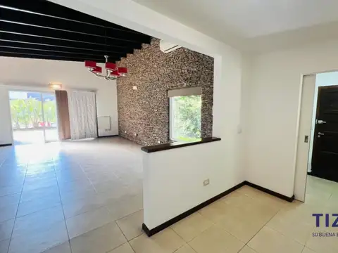 Casa en Alquiler de 3 dormitorios