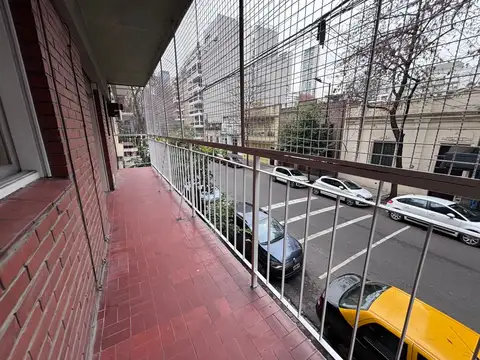 Paraguay 5200, Piso 1