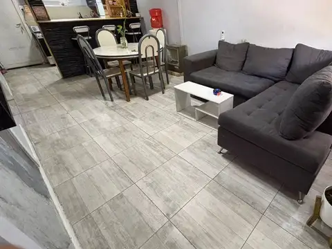 VENTA CASA 3 AMB CON PATIO Y PILETA - SPEGAZZINI