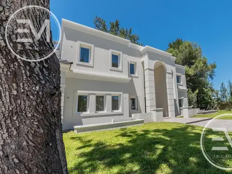Casa en Venta en Countries y Barrios Cerrados en Esteban Echeverria, USD 899.000