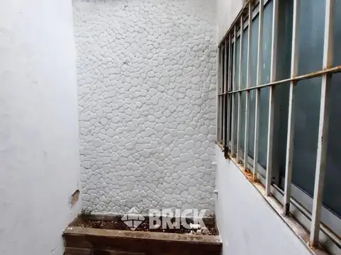 GRAN AMBIENTE EN DONADO Y AV. OLAZABAL - 32 M2 LUMINOSO APTO PROFESIONAL