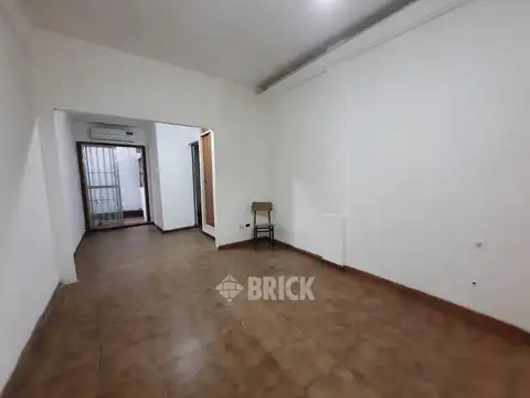 GRAN AMBIENTE EN DONADO Y AV. OLAZABAL - 32 M2 LUMINOSO APTO PROFESIONAL