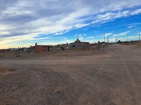 Pasaje los Yucas  al 1100