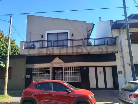 VENTA CASA 3 AMB. CON LOCAL , GARAGE Y QUINCHO EN VILLA LYNCH, SAN MARTIN