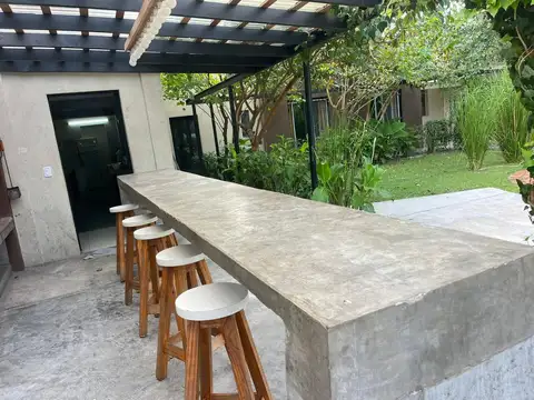 Casa Quinta en Venta de 8 ambientes Villa Rosa