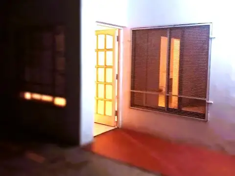 Departamento en alquiler al fondo,  Quilmes Oeste