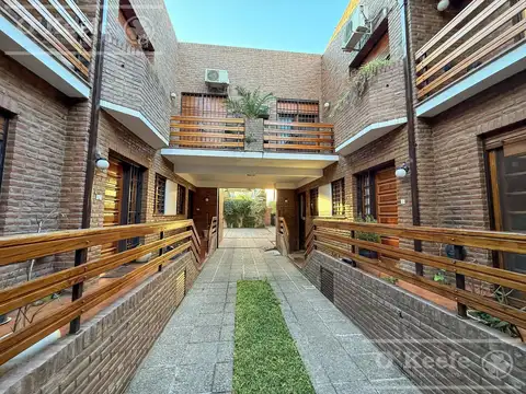 Duplex en Venta 4 amb en Bernal Centro con cochera - Don Bosco  57