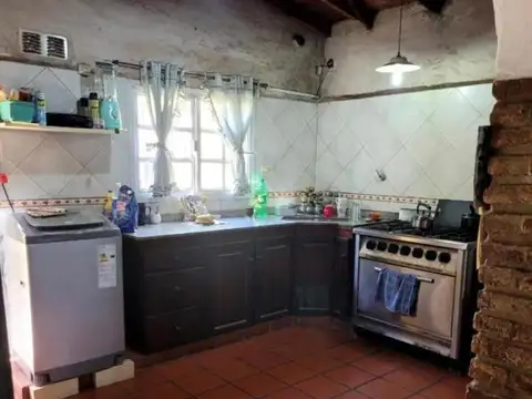 Casa en Venta con 3 cocheras